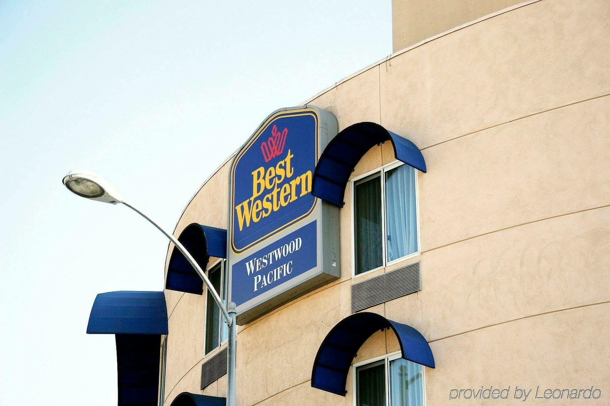 Holiday Inn Express West Los Angeles By Ihg Exterior photo